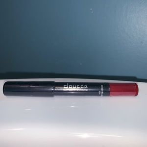 New doucce lip crayon :)